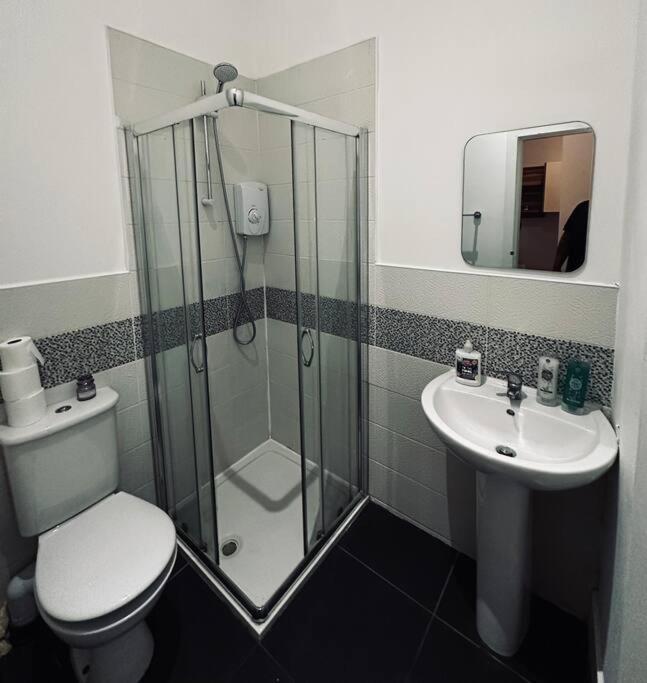 5 Star Luxury Studio Apartment, Big Smart Tv, Wifi, Liverpool City Centre, Easy Access Lock Box Entry! Kültér fotó